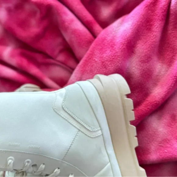 UGG Off White Lace-Up Women's Boots - Picture 6 of 16